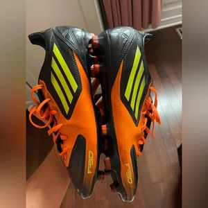 Soccer cleats 8.5 Women’s